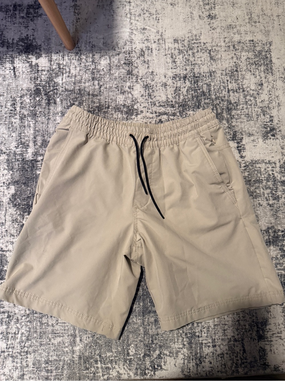Old Navy Men’s StretchTech Go-H2O Khaki Tan Athletic Shorts - Size Medium